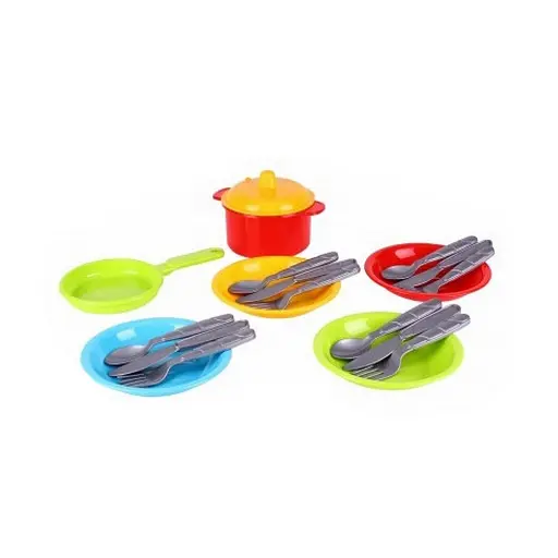 Игровой набор Посуды "Маринка 10" ТехноК 1646TXK 4 тарелочки со столовыми приборами - фото 1