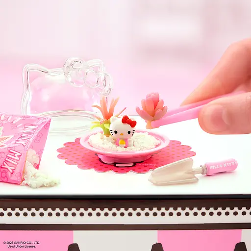 Игровой набор MGA's Miniverse серии Sanrio S2 Создай стиль вместе с Хэллоу Китти и друзьями (547235) - фото 12