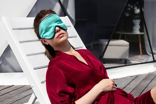 Маска для сну шовк "Чумацький Шлях" 3.1 з антиковзаючою резикою в Подарунковій упаковці Бірюзова (1162-02) - фото 8