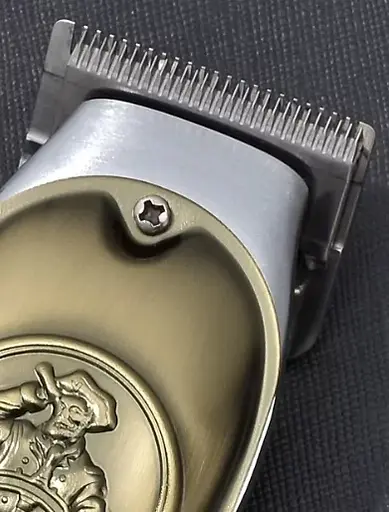 Акумуляторна машинка для стрижки Barber VGR V-658 - фото 6