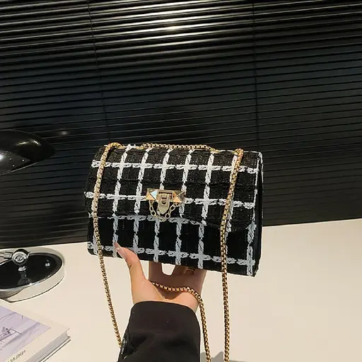 Твідова сумка на ланцюжку з клапаном Lilly P2-1401-1AW