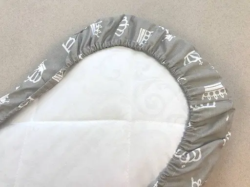 Простынь хлопковая Moontime в коляску "Короны на сером" - фото 3