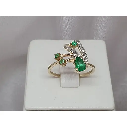 Золотое кольцо с бриллиантами и изумрудом. 11393/2 17 - фото 3