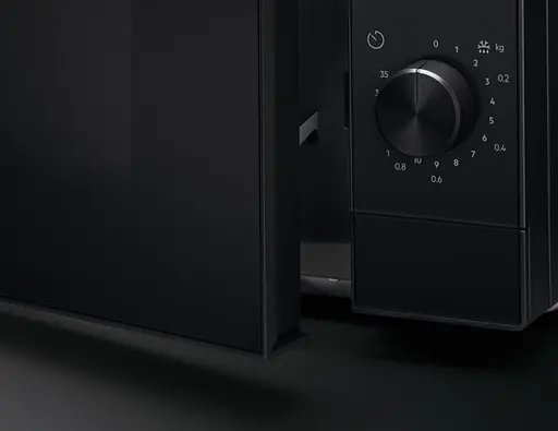 Мікрохвильова піч Electrolux 20л 800Вт гриль чорний - фото 3