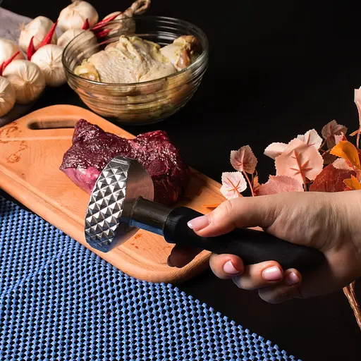 Молоток для відбивання м'яса алюмінієвий з силіконовою ручкою 16.5 см, Kitchen Master 85429 - фото 6