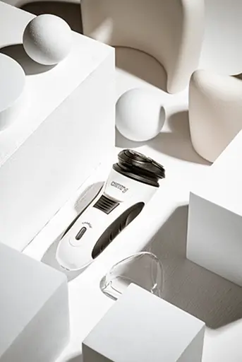 Водостійка Чоловіча електробритва з 3 рухомими головками Camry CR 2915 - фото 6