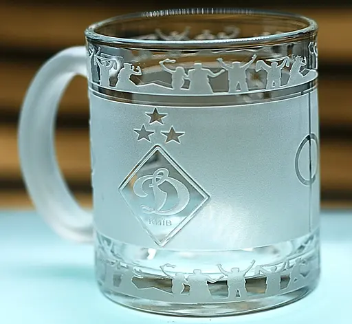 Скляна чашка 320 мл ФК Динамо Київ з гравіюванням подарунок для фаната  футбольна кружка кругова - фото 3