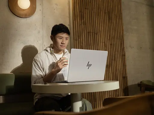 Ноутбук HP OmniBook 7 14-fs0002ua 14" WUXGA IPS AG Intel 5-210H 16GB F512GB UMA Win11P сріблястий - фото 2