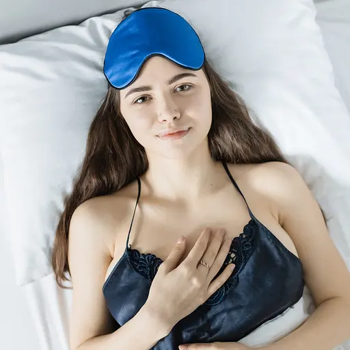 Маска для сна из мерсеризованного хлопка «Чумацький Шлях» с нескользящей резинкой и охлаждающим гелевым вкладышем в Подарочной упаковке Синий (1145-02) - фото 8