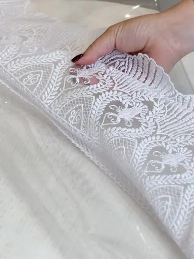 Силіконова скатертина з білим мереживом Рішельє 15 см 400х160 см - фото 10