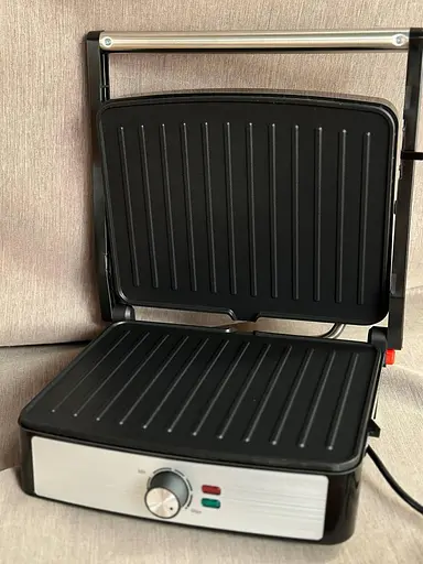 Электрическая бутербродница Grunhelm G2206 антипригарное покрытие 2200Вт - фото 3