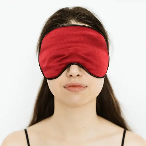 Шовкова маска для сну Чумацький Шлях з нековзкою резинкою та охолоджуючим гелевим вкладишем в Подарунковій упаковці Бордовий (1094-02r) - фото 10