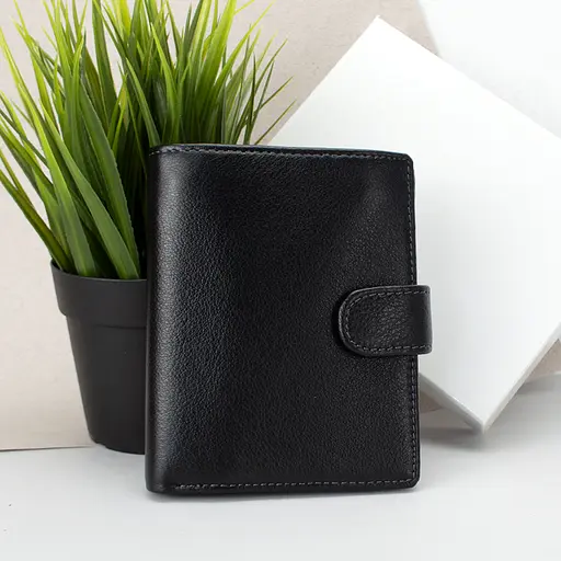 Кошелек мужской кожаный с карманом для прав 112-A черный на кнопке - фото 1