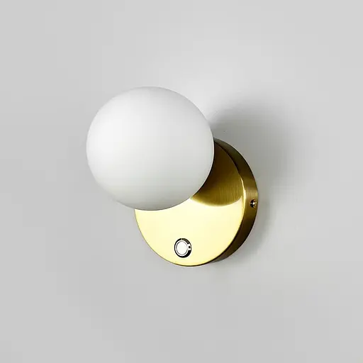 Бра Arcola в мінімалістичному латунному корпусі 15х13 см Line F Арт. WJ56/1 AB - фото 6