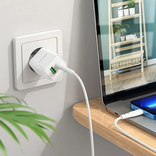 СЗУ Borofone BN7 PD20W+QC3.0 (1USB-A/1C) + кабель Type-C to Lightning White - фото 8