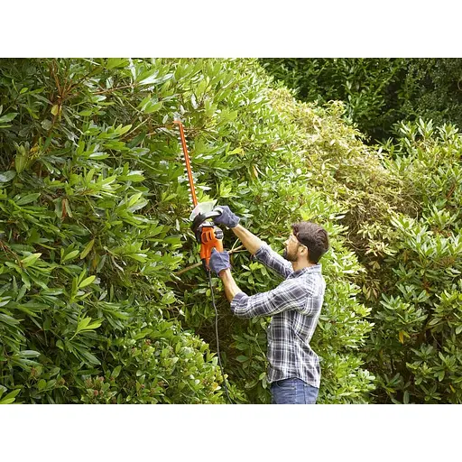 Уценка. Кусторез электрический Black+Decker BEHTS301 500 Вт диаметр веток 22 мм со вспомогательным ножом (BEHTS301) - фото 7