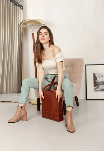 Шкіряна жіноча сумка шоппер Бетсі сітло-коричнева краст - фото 5