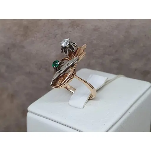 Золоте кільце ЮЗ "Багет" з діамантами і смарагдом. 61976 16 - фото 4