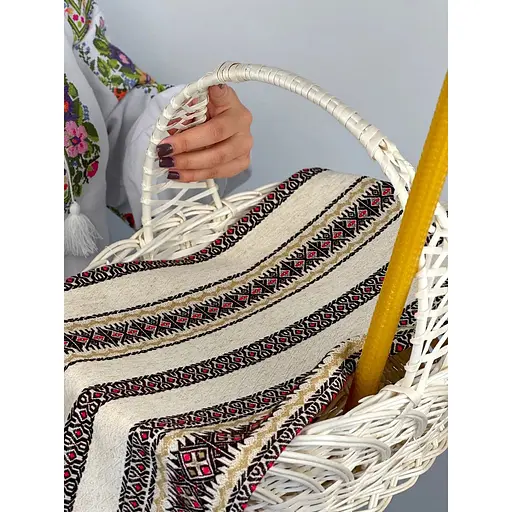 Комплект Великодній кошик Галичина білий із лляним рушником 70х30 см Святогор червоний та свічка