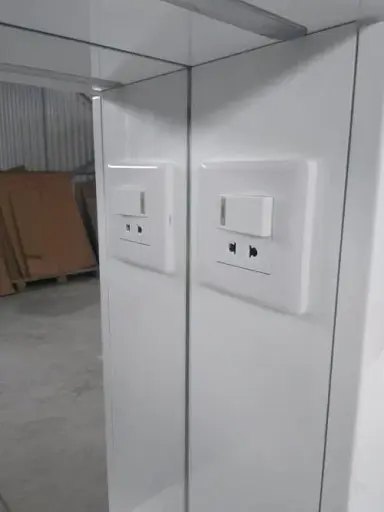 Зеркало со шкафчиком ПиК Симпл правое с LED подсветкой 70 см Белый 30412 - фото 2