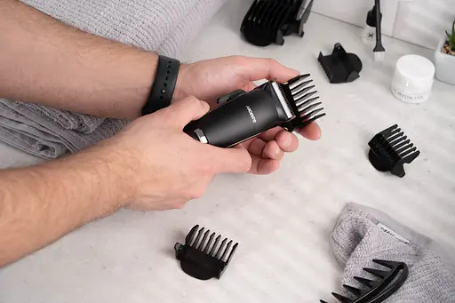 Машинка для стрижки Ardesto HC-Y32-B/4.5 Вт/черный/Цифровая индикация заряда - фото 4