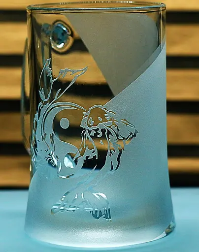 Пивний келих 660 мл Інь-Янь риба короп з гравіюванням символ гармонії подарунок для чоловіка - фото 3