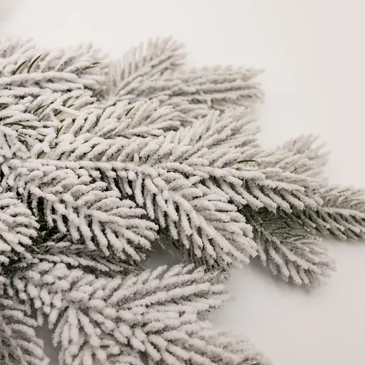 Новорічна хвойна гірлянда лита засніжена Lugi TD-NSTSN1 Північна зірка 60х35 см  - фото 3