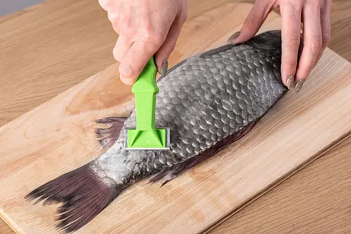 Рибочистка шкребок для рибної луски із пластиковою ручкою 15.5 см, Kitchette Синій 87515 - фото 6