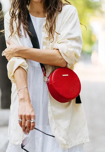 Кругла жіноча шкіряна сумочка Tablet червона - фото 6