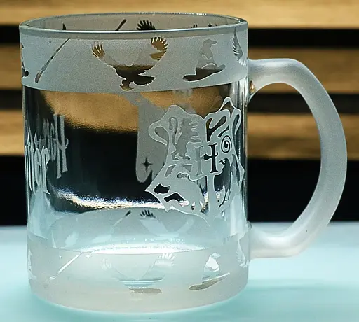 Кружка 320 мл "Гаррі Поттер" з гравіюванням  Матова скляна чашка Хогвартс  Подарунок фанату магічного світу - фото 3