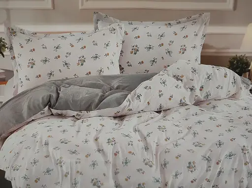 Постельное белье сатин Laura-Grand 24 евро комплект цветочный принт - фото 1