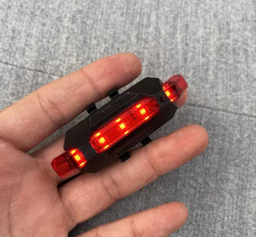 Габаритный аккумуляторный фонарь мигалка DC-918 вело фара задняя велосипедная красный свет 4 режима - фото 2