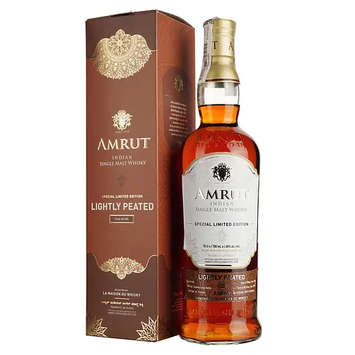 Віскі Amrut Slightly Peated 0.7 л в подарунковій упаковці