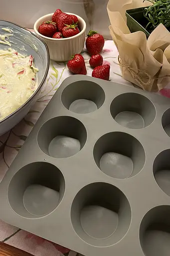 Форма силиконовая на планшете для выпечки кексов и маффинов на 9 ячеек 24.5х24.5х3.5 см, Profsil Серый 87152 - фото 4