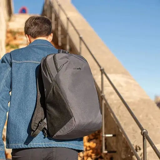 Рюкзак антивор Pacsafe Vibe 20 л Anti-Theft Backpack графит (60291144) - фото 9