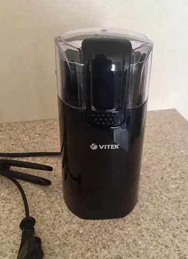 Электрическая кофемолка для дома Vitek 7124 мини кофемолки ножевые измельчитель кофейных зерен - фото 3