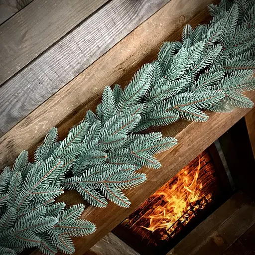 Гірлянда хвойна Hvoya Classic лита блакитна 2 м