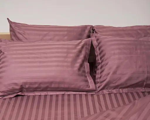 Набор наволочек Moon&Star Satin Stripe Garnet 70х70 см 2 шт - фото 3