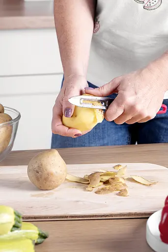 Ніж 2в1 економка овочечистка рибочистка велика з пластмасовою ручкою для очищення овочів і фруктів 20.5 см, Kitchette Салатовий 84409 - фото 10