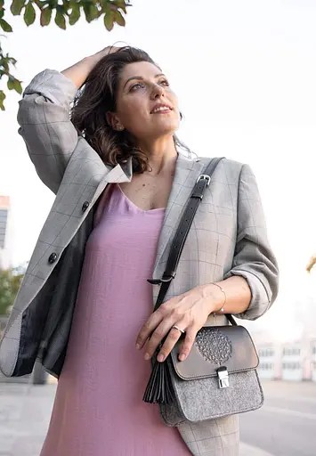 Фетрова жіноча бохо-сумка Лілу з шкіряними чорними вставками - фото 9