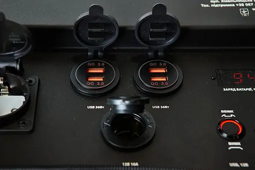 Багатоканальний блок живлення Charger Bandera Power-305 S (305000мАг 1126Вт·год) - фото 8