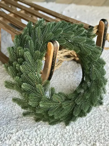Венок хвойный рождественский Hvoya Traditional литой зеленый 40 см - фото 2