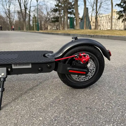 Электросамокат GIANT U9 Ultra 13Ah 500W с алюминиевой рамой и надувными колесами (2025 года) - фото 10