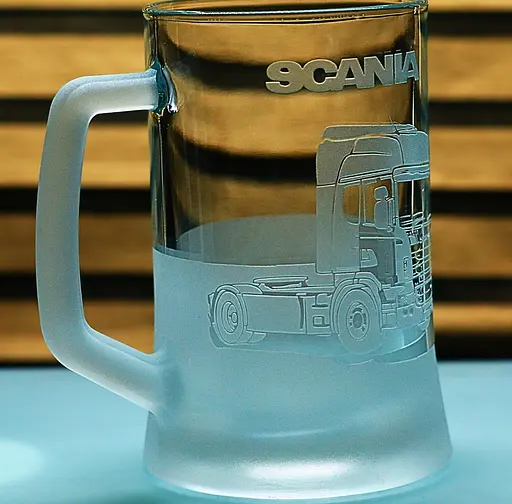 Пивний келих 660 мл з гравіюванням Scania подарунок для далекобійника кухоль з гравіюванням Сканія - фото 2