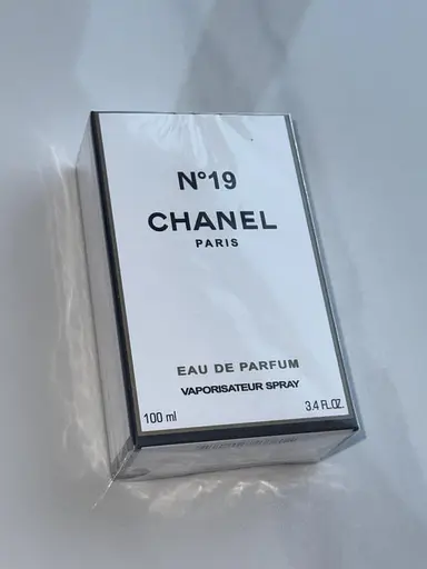 Парфюмированная вода женская Chanel N19 Парфюмы женские 100 мл - фото 5