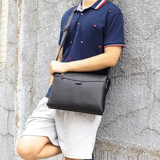 Кожаная мужская сумка через плечо John McDee 30.5х10х24 см sum0025737 - фото 1