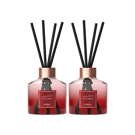 Набір аромадифузорів для домy Чорна вишня Perfume Diffuser Holiday Edition Black Cherry Kundal 200 мл*2 шт. - фото 1