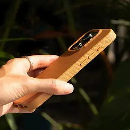 Чохол-накладка Native Union (RE) Classic Case Kraft для iPhone 16 Pro (RECLA-KFT-NP24P) - мініатюра 2