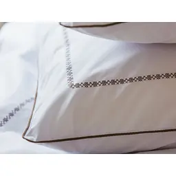 Комплект постільної білизни Ecotton Premium євро перкаль вишивка з кантом кольору капучино (25138) - мініатюра 9