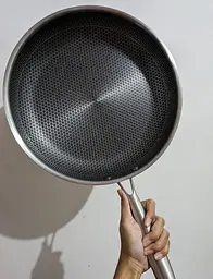 Індукційна сковорода з нержавіючої сталі Masflex Honeycomb SS-P30 28 см антипригарне покриття у вигляді сот - мініатюра 7